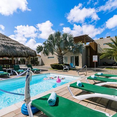 Koyari Modern Condos 9Br 7Ba Sleeps 26 W/ Pool And Roof Deck Palm Beach Exteriör bild