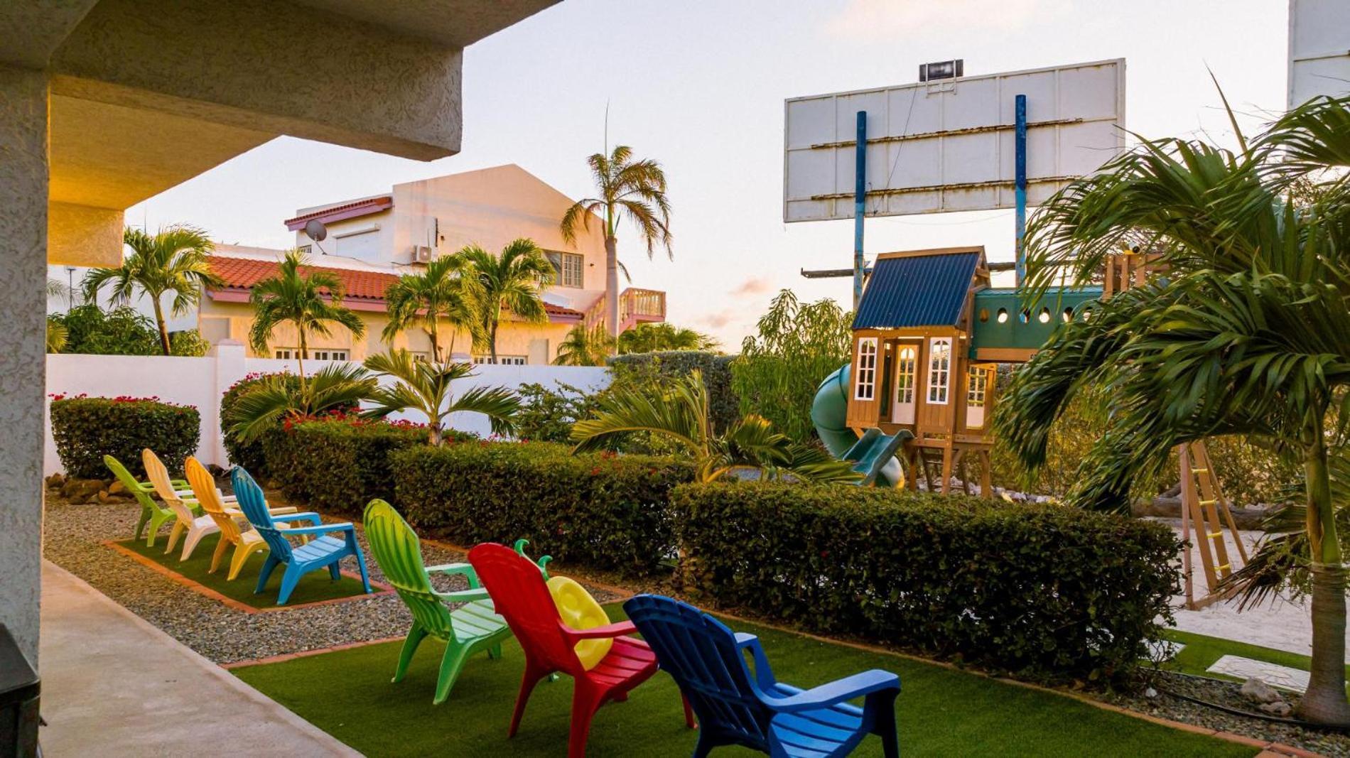 Koyari Modern Condos 9Br 7Ba Sleeps 26 W/ Pool And Roof Deck Palm Beach Exteriör bild