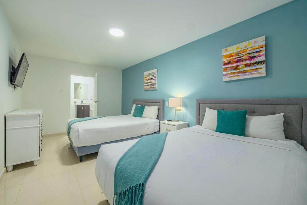 Koyari Modern Condos 9Br 7Ba Sleeps 26 W/ Pool And Roof Deck Palm Beach Exteriör bild