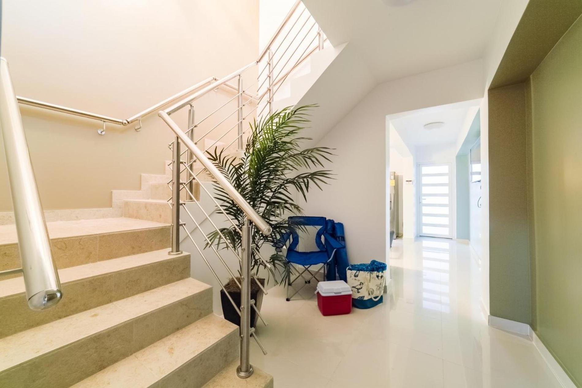 Koyari Modern Condos 9Br 7Ba Sleeps 26 W/ Pool And Roof Deck Palm Beach Exteriör bild