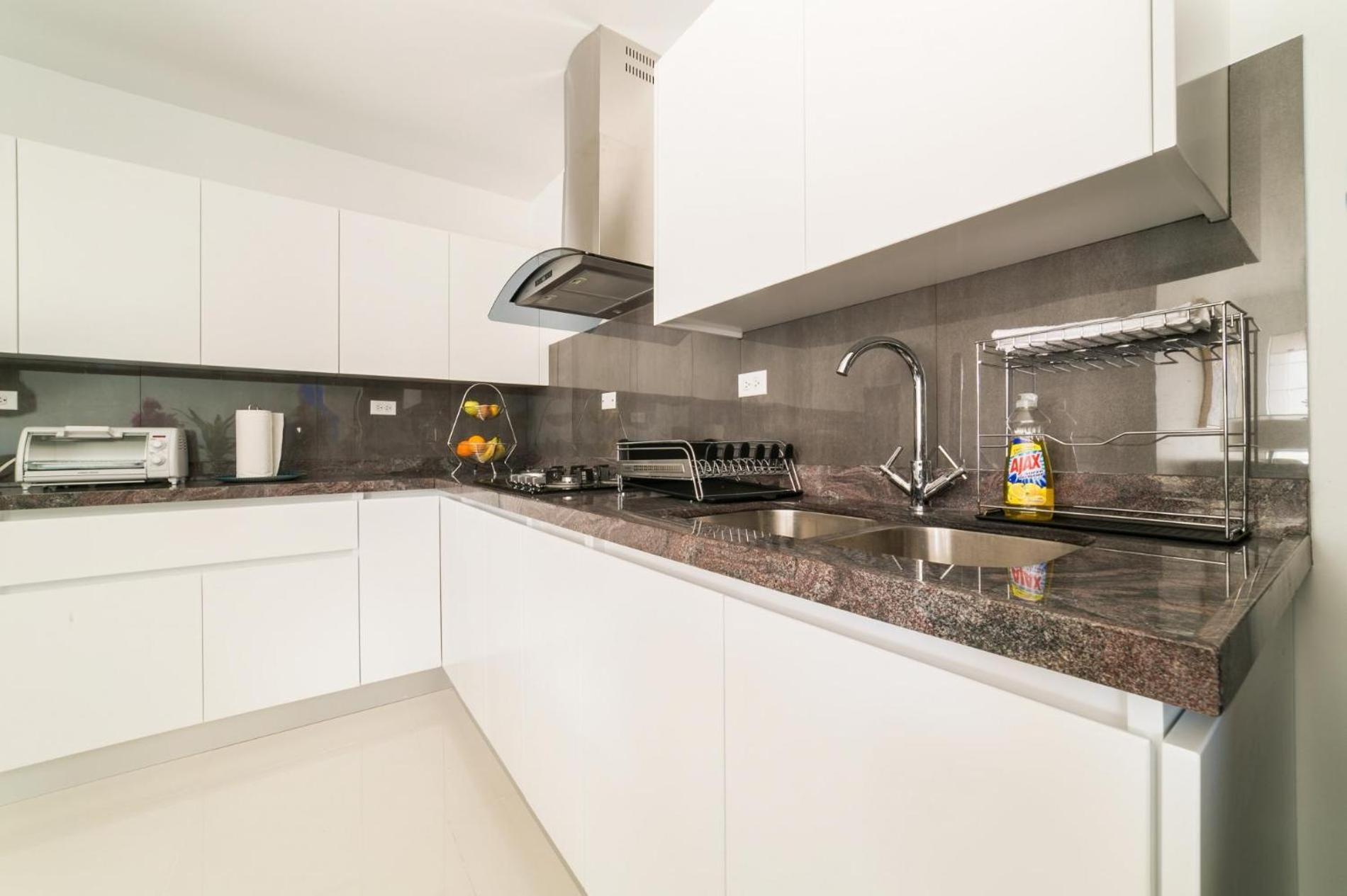 Koyari Modern Condos 9Br 7Ba Sleeps 26 W/ Pool And Roof Deck Palm Beach Exteriör bild