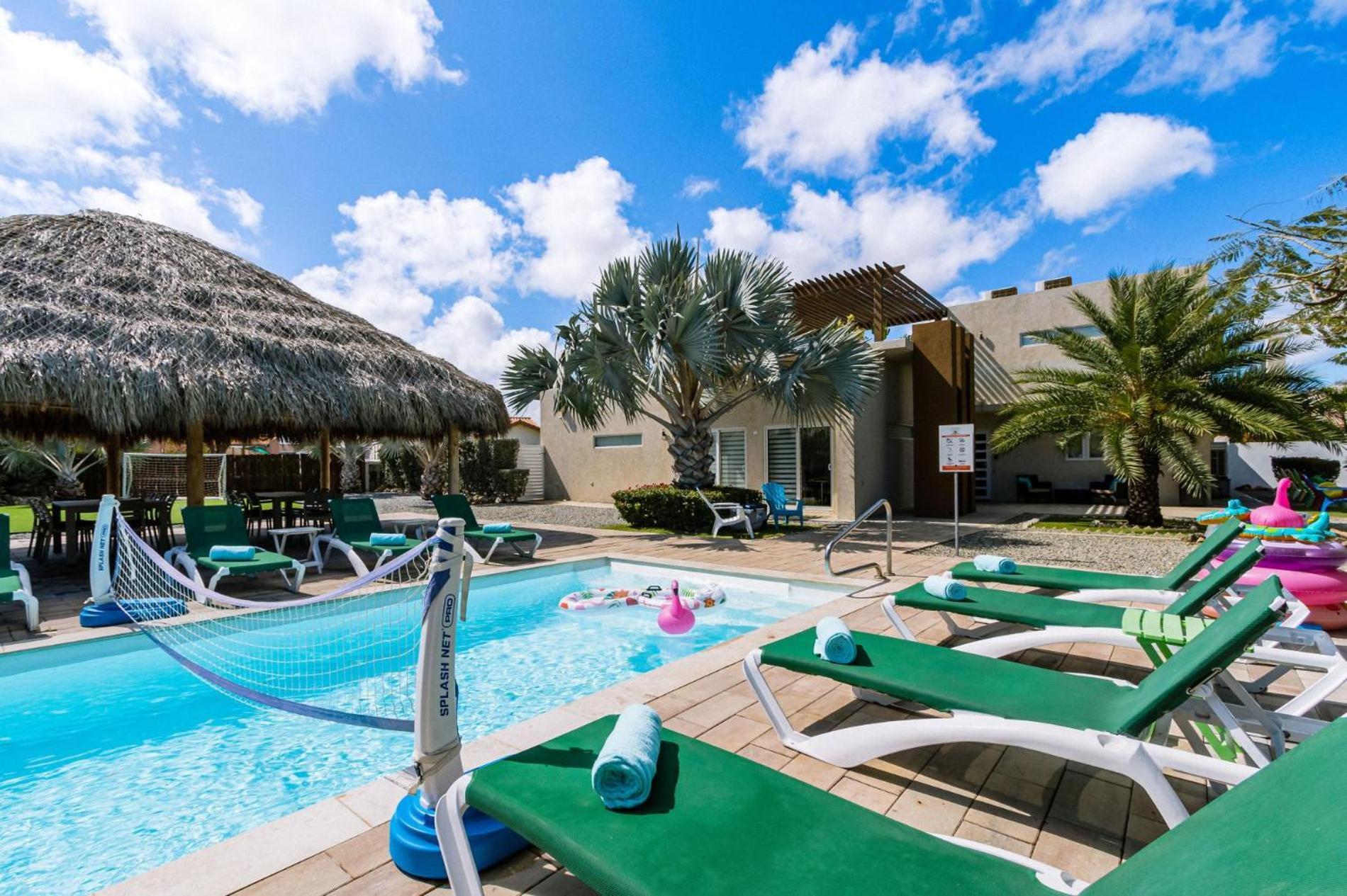 Koyari Modern Condos 9Br 7Ba Sleeps 26 W/ Pool And Roof Deck Palm Beach Exteriör bild